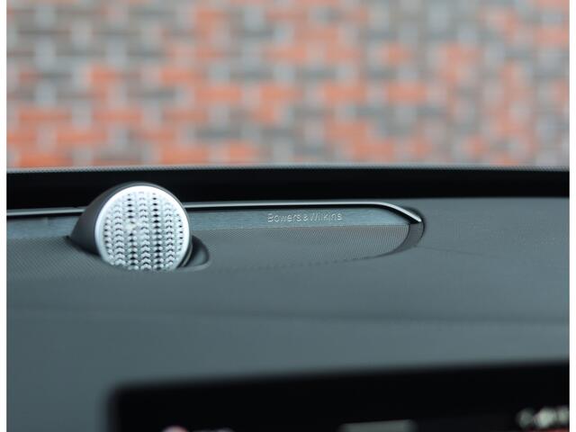 Volvo XC90 T8 AWD Ultra Dark | Pano - Trekhaak - Bowers&Wilkins