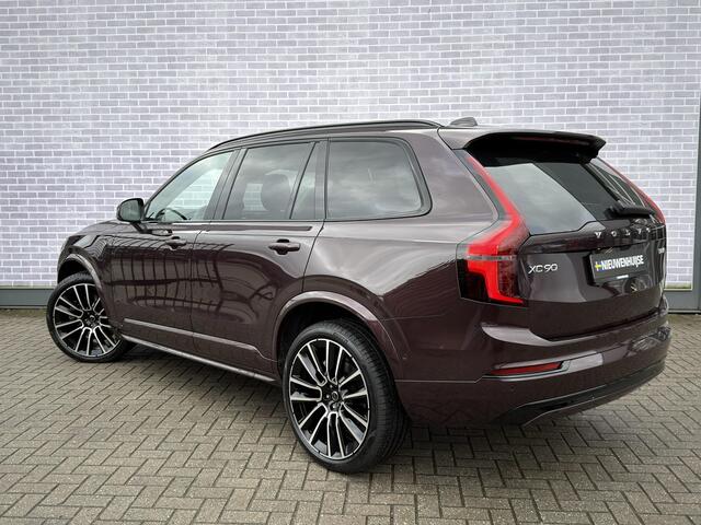 Volvo XC90 2.0 T8 Plug-in hybrid AWD Ultra Dark | Adaptieve Cruise Control | Luchtvering | Trekhaak | Panoramadak | Bowers & Wilkins Audio | Nappa Lederen Bekleding | Stoel-/Stuurverwarming | 360 Parkeercamera | 22" Velgen |
