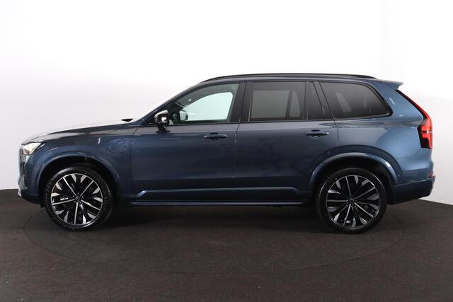 Volvo XC90 T8 Recharge AWD Plus Dark - Luchtvering - Panorama/schuifdak - IntelliSafe Assist & Surround - 360º Camera - Bowers & Wilkins audio - Adaptieve LED koplampen - Verwarmde voorstoelen, stuur & achterbank - Parkeersensoren voor & achter - Elektr. bedienb. vo