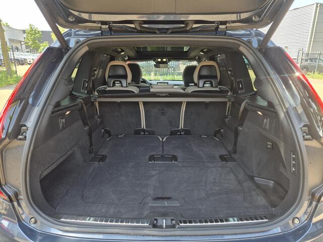 Volvo XC90 2.0 T8 Plug-in hybrid AWD Ultra Dark Trekhaak/Luchtvering/Massage/B&W/Black ed. etc.