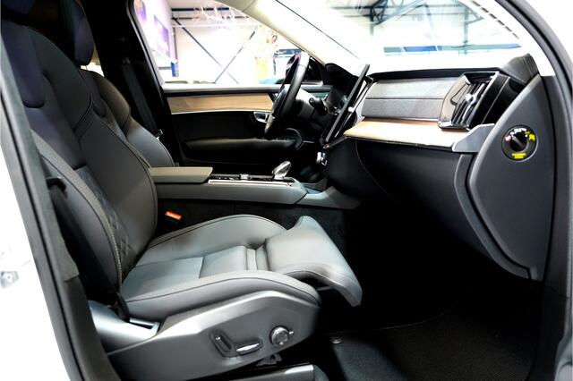 Volvo XC90 2.0 T8 AWD 335kW/456pk Aut8 Recharge Ultra Dark 7P ADAPT.CRUISE + HARMAN/KARDON + PANORAMADAK + HEAD-UP + STOEL-&STUURVERWARMING + PILOT ASSIST + LEDEREN DASHBOARD + 360 CAMERA + BLIS + LANE ASSIST + PD-GLASS + ACHTERBANKVERWARMING + 21" LM-VELGEN!