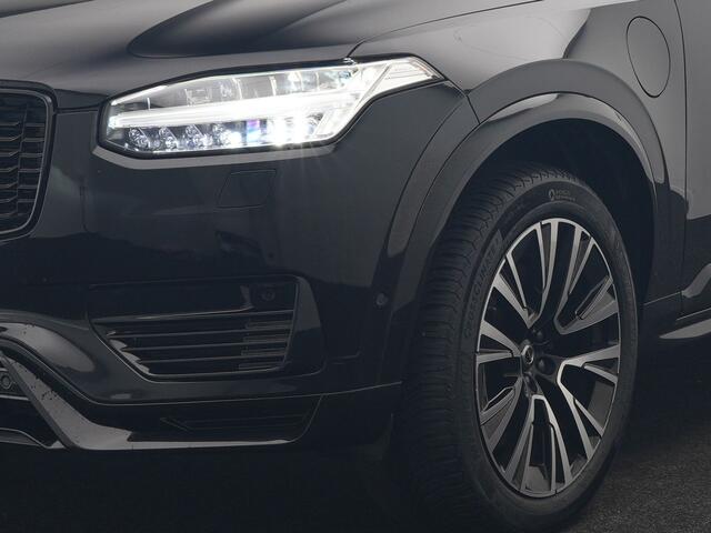 Volvo XC90 T8 Recharge AWD Plus Dark 7Persoons LONG RANGE PHEV 455pk Dealer O.H. | Trekhaak Af Fabriek | Panodak | Adaptive Cruise | 360 Camera | Harman / Kardon | Lederen Sportstoelen Memory & Verwarmd | Stuur Verwarmd | Google Assistent | Apple Carplay | Keyless |