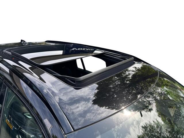 Volvo XC90 T8 AWD Ultra Black Edition Executive