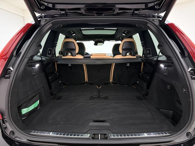 Volvo XC90 T8 390PK Automaat Recharge AWD Inscription | Nubuck Hemel | Head-up | Trekhaak | 360 Camera | Stoelverwarming/verkoeling | Memory | H & K |