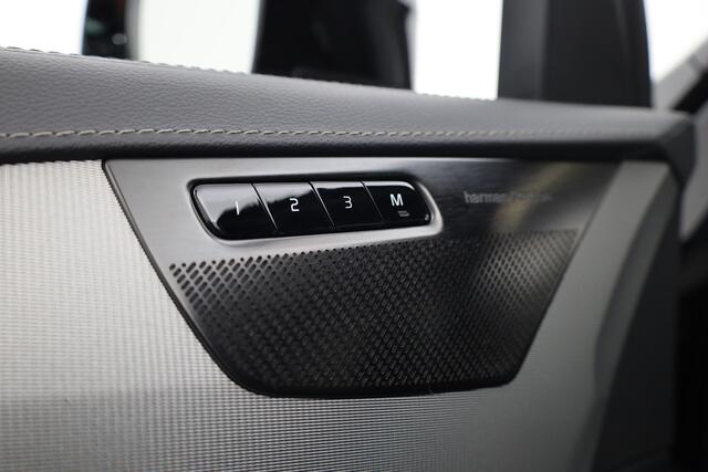 Volvo XC90 T8 Recharge Plus Dark | SOH 97,3% | Long Range | Pilot Assist | Memory seats | 4x Stoelverw. | H&K Audio | Leder | Nav + CarPlay | Keyless | 21''