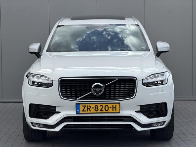 Volvo XC90 T6 AWD R-Design 7-Persoons | Panorama | B&W | Luchtvering | 22" | HUD | Wegkl. Trekhaak