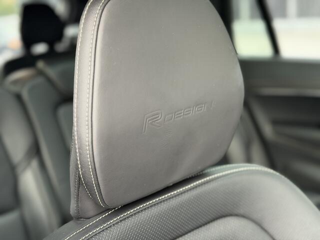 Volvo XC90 T6 AWD R-Design 7-Persoons | Panorama | B&W | Luchtvering | 22" | HUD | Wegkl. Trekhaak