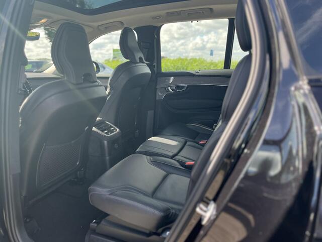 Volvo XC90 T8 Plug-in hybrid AWD Ultra Dark | Trekhaak | Luchtvering | Bowers & Wilkins audio | Massagestoelen |
