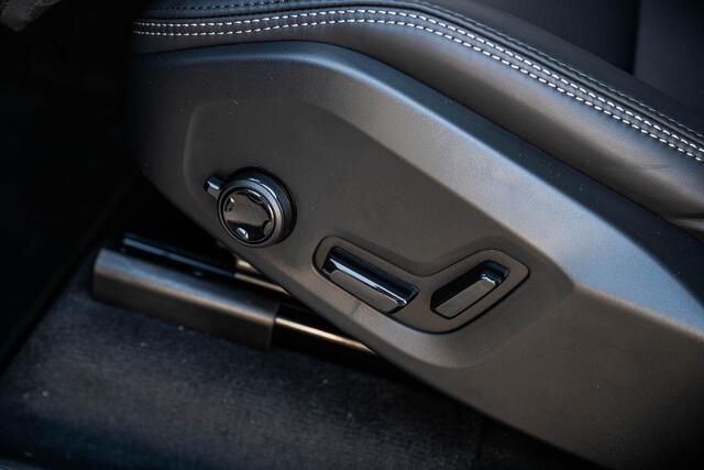 Volvo XC90 2.0 T8 Plug-in hybrid AWD Ultra Dark Exec. Ed. | Executive | Luchtvering | Gelaagd Glas | Bowers & Wilkins | Massage & Ventilatie Stoelen | Panoramadak |