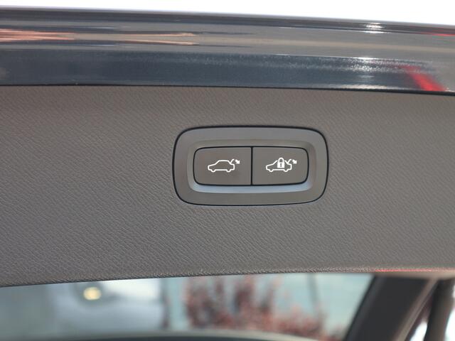 Volvo XC90 2.0 T8 Recharge AWD Inscription 7 PERS TREKHAAK NL AUTO