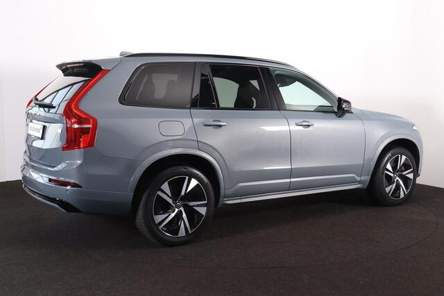 Volvo XC90 T8 Recharge AWD R-Design - Panorama/schuifdak - IntelliSafe Assist & Surround - 360º Camera - Harman/Kardon audio - Adaptieve LED koplampen - Verwarmde voorstoelen, stuur & achterbank - Parkeersensoren voor & achter - Elektr. bedienb. voorstoelen met gehe