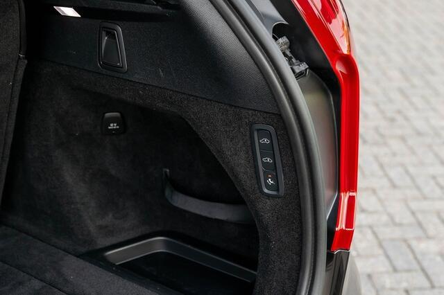 Volvo XC90 .0 T8 Recharge AWD Ultimate Bright | Panorama | Luchtvering | Bowers & Wilkins | 360 Camera | Stoelvent. | Trekhaak |