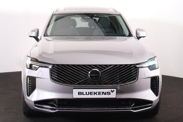 Volvo XC90 T8 Recharge AWD Ultra Bright - Luchtvering - Panorama/schuifdak - IntelliSafe Assist & Surround - 360º Camera - Harman/Kardon audio - Adaptieve LED koplampen - Verwarmde voorstoelen, stuur & achterbank - Parkeersensoren voor & achter - Elektr. bedienb. vo