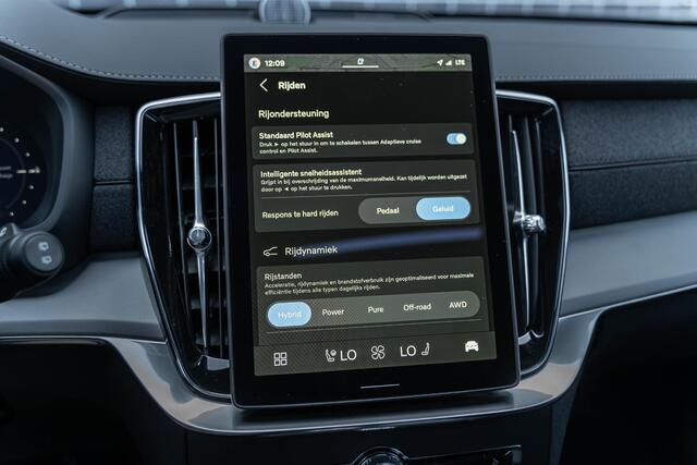Volvo XC90 T8 Plug-in hybrid AWD Ultra Black Ed. Exec. | Google | Long Range | Bowers & Wilkins Audio | Memory | Luchtvering | Stoelventilatie | Massage | Panoramadak | Gelamineerde Zijruiten Rondom | Nappa Lederen Bekleding | Zwarte Hemelbekleding | Keyless | Getin