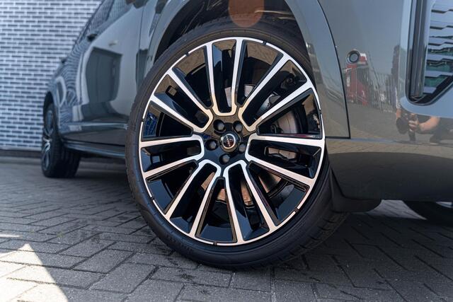 Volvo XC90 T8 Plug-in hybrid AWD Ultra Dark Executive Edition | Google | Long Range | Panoramadak | Bowers & Wilkins Audio | Massagefunctie | Keyless | Luchtvering | Stoelverwarming & Ventilatie | Head-Up Display | Getint Glas | Elek. Achterklep | Stuurverwarming | 