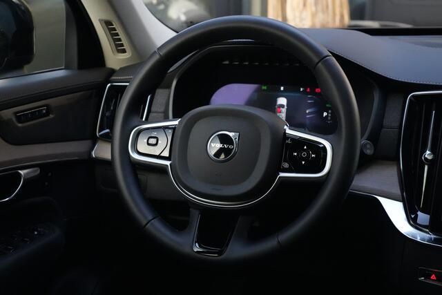 Volvo XC90 2.0 T8 Plug-in hybrid AWD Plus Dark 455pk Panoramadak/Luchtvering/Trekhaak