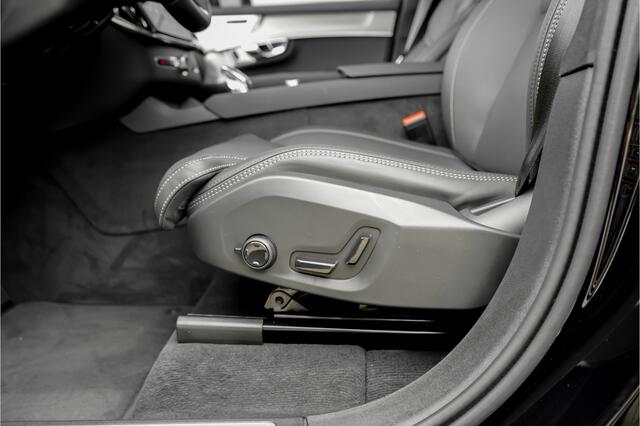 Volvo XC90 2.0 T8 Plug-in hybrid AWD Ultra Black Edition 7p B&W Pano Massage Stoelventilatie Trekhaak
