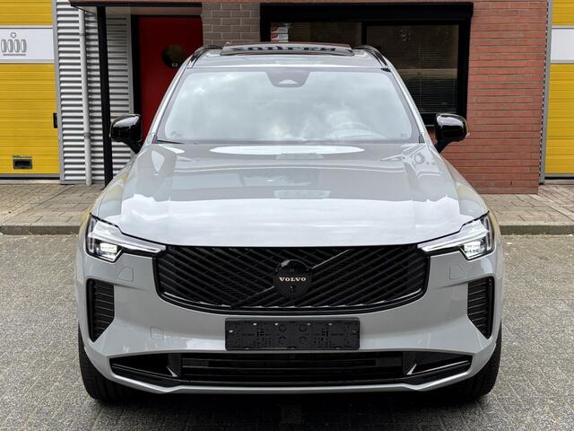 Volvo XC90 T8 AWD Ultra Black Edition Luchtvering 22" B&W Massage Trekhaak