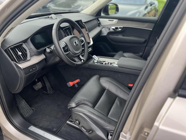 Volvo XC90 T8 Plug-in hybrid AWD Ultra Dark | Executive Edition | Luchtvering | Bowers & Wilkins | Trekhaak | Massage Stoelen |