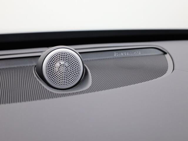 Volvo XC90 2.0 T8 Recharge AWD Ultimate Dark | Pano | Luchtvering | Bowers & Wilkins | Trekhaak | Prijs Rijklaar!!