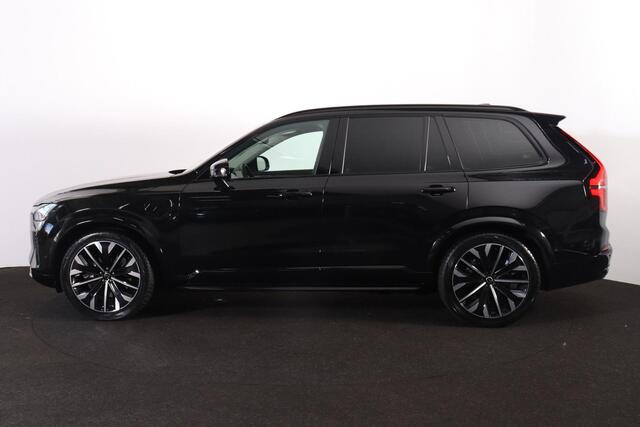 Volvo XC90 T8 Recharge AWD Ultra Dark - Luchtvering - Panorama/schuifdak - IntelliSafe Assist & Surround - 360º Camera - Bowers & Wilkins audio - Adaptieve LED koplampen - Verwarmde voorstoelen, stuur & achterbank - Parkeersensoren voor & achter - Elektr. bedienb. v