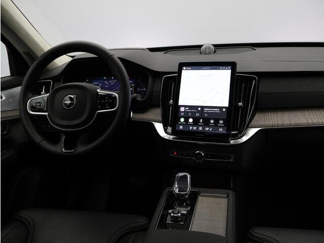 Volvo XC90 T8 455PK Plug-in hybrid AWD Ultra Dark / Bowers & Wilkins / Luchtvering / Gelamineerd Glas / Nappa Leder Met Ventilatie / 21" / Panoramisch Dak / Trekhaak /