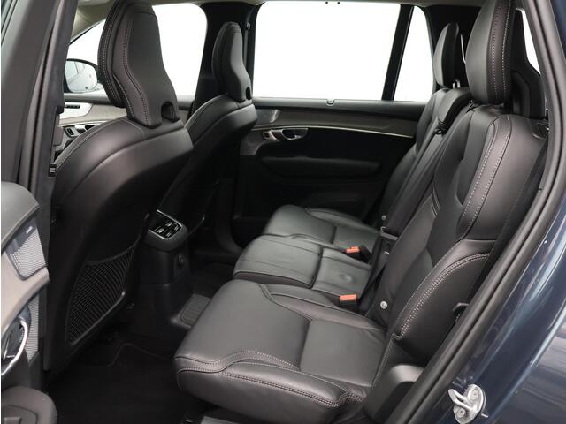 Volvo XC90 T8 455PK Plug-in hybrid AWD Ultra Dark / Bowers & Wilkins / Luchtvering / Gelamineerd Glas / Nappa Leder Met Ventilatie / 21" / Panoramisch Dak / Trekhaak /