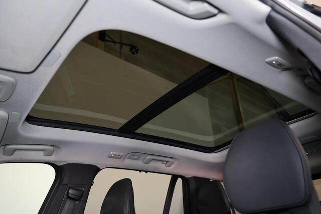 Volvo XC90 T8 Recharge AWD Core Bright - Panorama/schuifdak - IntelliSafe Assist & Surround - 360º Camera - Harman/Kardon audio - Adaptieve LED koplampen - Verwarmde voorstoelen, stuur & achterbank - Parkeersensoren voor & achter - Elektr. bedienb. voorstoelen met g