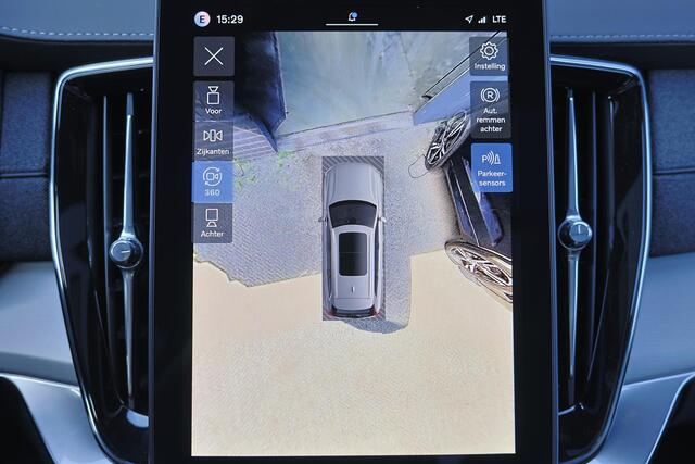 Volvo XC90 T8 Recharge AWD Ultra Black Edition - Luchtvering - Panorama/schuifdak - IntelliSafe Assist & Surround - 360º Camera - Bowers & Wilkins audio - Adaptieve LED koplampen - Verwarmde voorstoelen, stuur & achterbank - Parkeersensoren voor & achter - Elektr. b