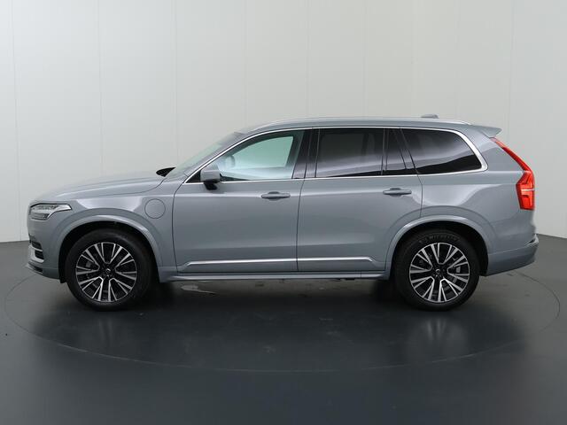 Volvo XC90 2.0 T8 Recharge AWD Core Bright | Achteruitrijcamera | Apple CarPlay/Android Auto | Comfortstoelen | Adaptieve Cruise Control | Draadloze telefoonlader | Ele. achterklep | Navigatie | Sfeerverlichting | Stuur en stoelverwarming | 7-Zitplaatsen | Harman/Ka