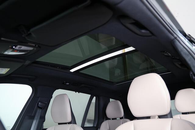 Volvo XC90 T8 Recharge AWD Ultra Dark Exec. Ed. - Luchtvering - Panorama/schuifdak - IntelliSafe Assist & Surround - 360º Camera - Bowers & Wilkins audio - Adaptieve LED koplampen - Verwarmde voorstoelen, stuur & achterbank - Parkeersensoren voor & achter - Elektr. bedienb. voorstoelen met geheugen - Geventileerde voorstoelen - Head up display - Draadloze tel. lader - Extra getint glas - 22' LMV