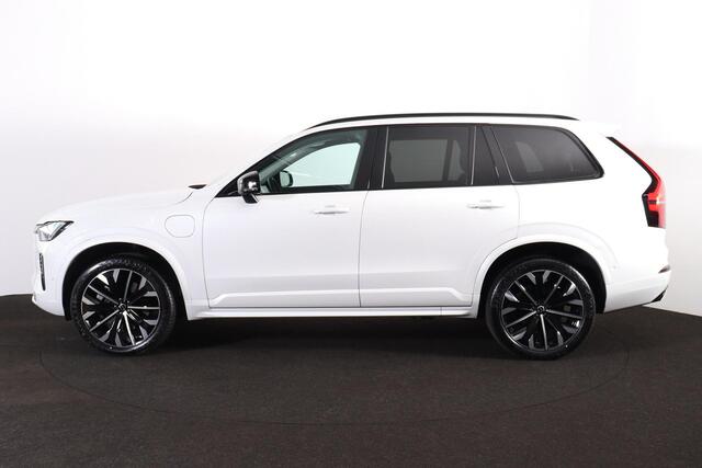 Volvo XC90 T8 Recharge AWD Plus Dark - Panorama/schuifdak - IntelliSafe Assist & Surround - 360º Camera - Harman/Kardon audio - Adaptieve LED koplampen - Verwarmde voorstoelen, stuur & achterbank - Parkeersensoren voor & achter - Elektr. bedienb. voorstoelen met geheugen - Head up display - Draadloze tel. lader - Extra getint glas - 21' LMV