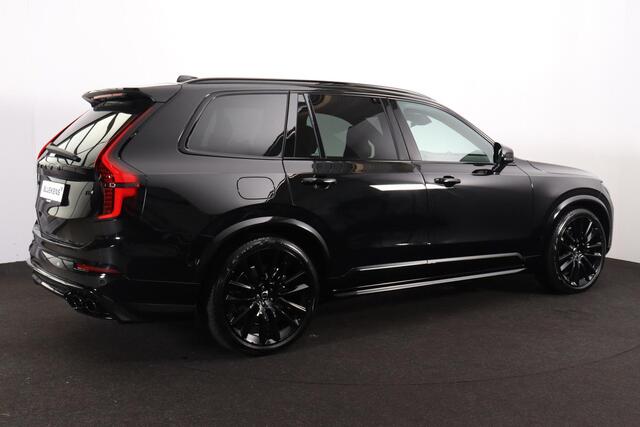 Volvo XC90 T8 Recharge AWD Ultra Black Ed. Exec. HEICO Uitlaatsysteem met klepbediening - Luchtvering - Panorama/schuifdak - IntelliSafe Assist & Surround - 360º Camera - Bowers & Wilkins audio - Adaptieve LED koplampen - Verwarmde voorstoelen, stuur & achterbank - Parkeersensoren voor & achter - Elektr. bedienb. voorstoelen met geheugen - Geventileerde voorstoelen - Head up display - Draadloze tel. lader - Extra getint glas - 22' LMV