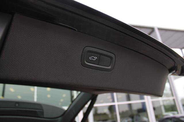Volvo XC90 T5 AWD Inscription 7P. | Trekhaak | Head up | Schuif/kantel dak | Camera achter | Memory seats | Stoel & stuurverwarming | Stoelverkoeling |