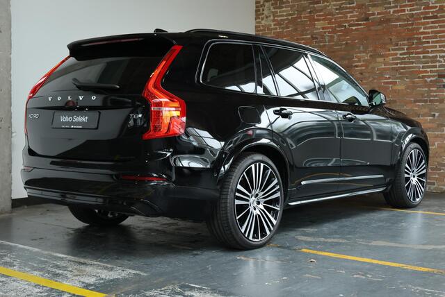 Volvo XC90 T8 Automaat AWD Ultra Dark | Bowers & Wilkins | Luchtvering | Panoramadak | Rondom zichtcamera | 22" Lichtmetalen velgen | Verwarmbare voorstoelen | Verwarmbaar stuurwiel | Massagefunctie voorstoelen | Ventileerbare voorstoelen | Verwarmbare achterbank