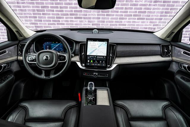 Volvo XC90 2.0 T8 Plug-in Hybrid AWD Ultra Dark | PHEV | Trekhaak | Luchtvering | Bowers Wilkins Audio | Nappaleder | Stoelventilatie | Stoelmassage | Gelamineerd Glas | Panoramadak | Head-up Display | 360 Graden Camera | Keyless Entry | Elektrische Achterklep | Cruise Control Adaptief | BLIS | Google Navigatie | Apple Carplay | Android Auto