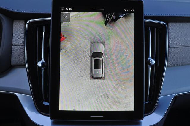 Volvo XC90 T8 Recharge AWD Ultra Dark Exec. Ed. - Luchtvering - Panorama/schuifdak - IntelliSafe Assist & Surround - 360º Camera - Bowers & Wilkins audio - Adaptieve LED koplampen - Verwarmde voorstoelen, stuur & achterbank - Parkeersensoren voor & achter - Elektr. bedienb. voorstoelen met geheugen - Head up display - Draadloze tel. lader - Extra getint glas - 22' LMV