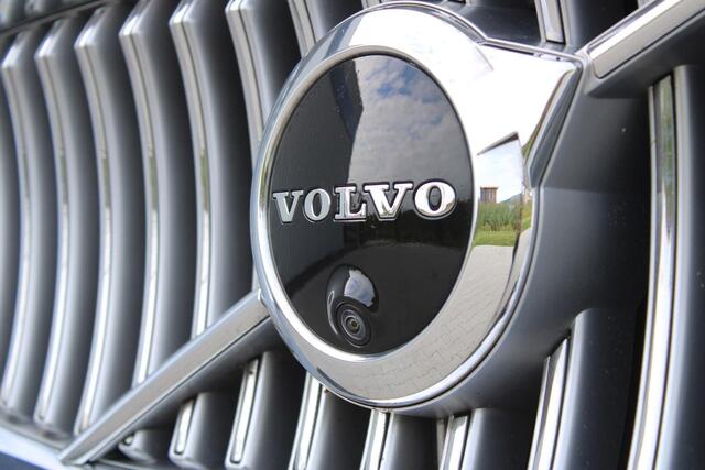 Volvo XC90 2.0 B5 AWD Inscription Intro Edition | Incl. 12 maanden garantie | 7 persoons | Adaptieve cruise control | Pilot assist | Bowers & Wilkins audio | Head-up display | Stoelverwarming/ventilatie | Stuurverwarming | Schuif/kantel dak | Trekhaak |