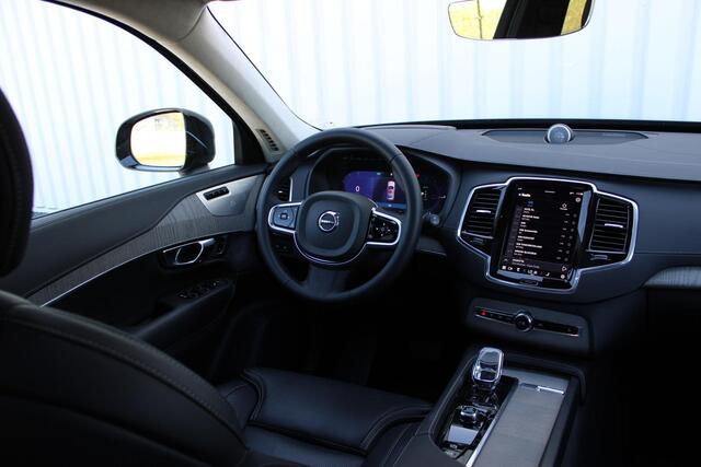 Volvo XC90 2.0 T8 Recharge AWD Ultra Dark | Incl. 12 maanden garantie | SOH 100% | 7 persoons | Panorama dak | Massage stoelen | Stoel & Stuur verwarming | Stoelventilatie | Memory seats | Stoelverwarming achter | 360° Camera | Elektrische kofferklep | Bower & Wilkins | Head-Up display | Keyless entry/start | Standkachel | Apple CarPlay/Android Auto |