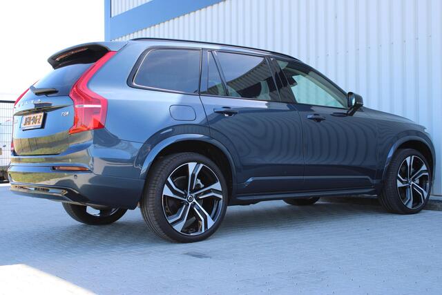 Volvo XC90 2.0 T8 Recharge AWD Ultra Dark | Incl. 12 maanden garantie | SOH 100% | 7 persoons | Panorama dak | Massage stoelen | Stoel & Stuur verwarming | Stoelventilatie | Memory seats | Stoelverwarming achter | 360° Camera | Elektrische kofferklep | Bower & Wilkins | Head-Up display | Keyless entry/start | Standkachel | Apple CarPlay/Android Auto |