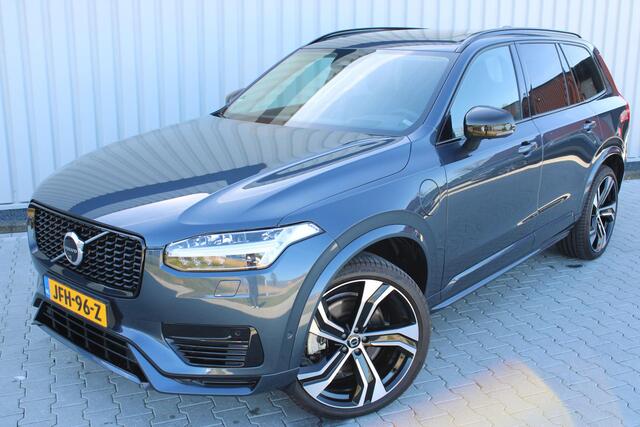 Volvo XC90 2.0 T8 Recharge AWD Ultra Dark | Incl. 12 maanden garantie | SOH 100% | 7 persoons | Panorama dak | Massage stoelen | Stoel & Stuur verwarming | Stoelventilatie | Memory seats | Stoelverwarming achter | 360° Camera | Elektrische kofferklep | Bower & Wilkins | Head-Up display | Keyless entry/start | Standkachel | Apple CarPlay/Android Auto |
