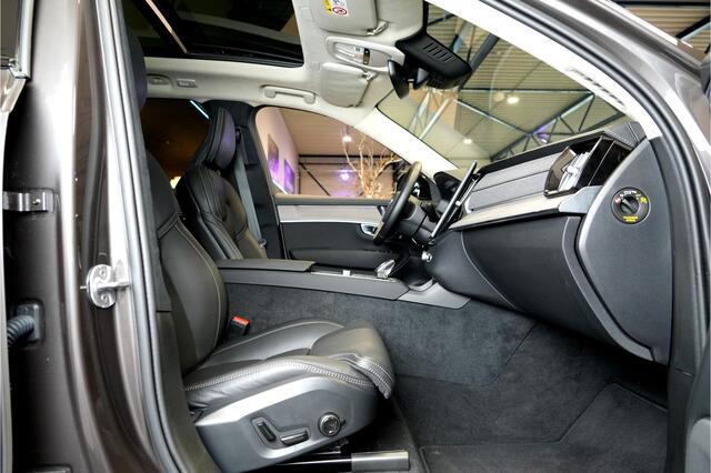 Volvo XC90 2.0 T8 AWD 335kW/456pk Aut8 Plug-in hybrid Ultra Dark 7P PANORAMADAK + HARMAN/KARDON + 360 CAMERA + STOELVANTILATIE&-MASSAGE + PILOT ASSIST + STOEL-&STUURVERWARMING + ALCANTARA HEMEL + ADAPT.CRUISE + BLIS + PARKSENSOREN V&A + 21" LM-VELGEN!!