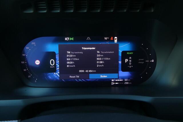 Volvo XC90 2.0 T8 Recharge AWD Ultimate Bright ELEKT. TREKHAAK, PANO, 360° CAMERA, MEMORY 2X, HUD, WINTER PACK, ADAPT. CRUISE, CLIMA, NAVI, PDC V&A, APPLE CARPLAY/ANDROID AUTO, BLIS, KEYLESS, HARMAN KARDON, ELEKT. ACHTERKLEP, ELEKT. STOELEN, 42.454KM