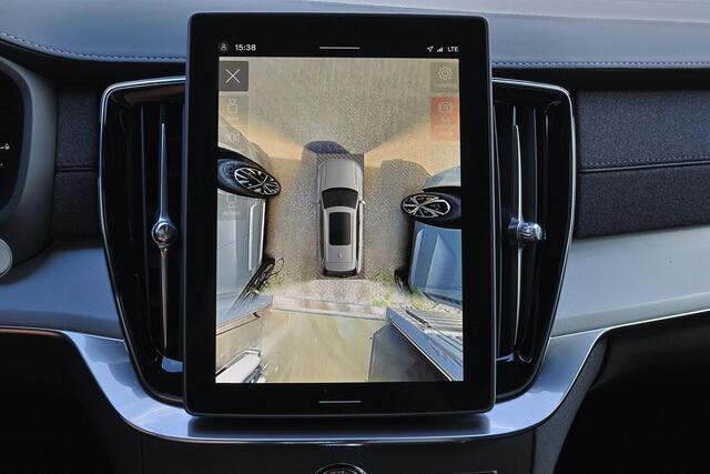 Volvo XC90 T8 Recharge AWD Ultra Dark Exec. Ed. - Luchtvering - Panorama/schuifdak - IntelliSafe Assist & Surround - 360º Camera - Bowers & Wilkins audio - Adaptieve LED koplampen - Verwarmde voorstoelen, stuur & achterbank - Parkeersensoren voor & achter - Elektr. bedienb. voorstoelen met geheugen - Geventileerde voorstoelen - Head up display - Draadloze tel. lader - Extra getint glas - 22' LMV
