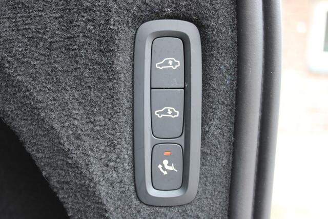 Volvo XC90 2.0 T8 Recharge AWD Inscription SOh 92.1% 7P LUCHT TREKHAAK PANO LEER 129000KM!!!