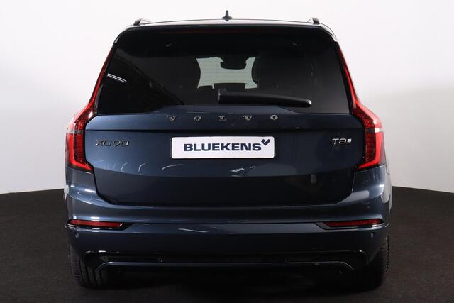 Volvo XC90 T8 Recharge AWD Ultra Dark Exec. Ed. - Luchtvering - Panorama/schuifdak - IntelliSafe Assist & Surround - 360º Camera - Bowers & Wilkins audio - Adaptieve LED koplampen - Verwarmde voorstoelen, stuur & achterbank - Parkeersensoren voor & achter - Elektr. bedienb. voorstoelen met geheugen - Geventileerde voorstoelen - Head up display - Draadloze tel. lader - Extra getint glas - 22' LMV