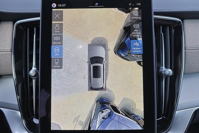Volvo XC90 T8 Recharge AWD Ultra Dark Exec. Ed. - Luchtvering - Panorama/schuifdak - IntelliSafe Assist & Surround - 360º Camera - Bowers & Wilkins audio - Adaptieve LED koplampen - Verwarmde voorstoelen, stuur & achterbank - Parkeersensoren voor & achter - Elektr. bedienb. voorstoelen met geheugen - Geventileerde voorstoelen - Head up display - Draadloze tel. lader - Extra getint glas - 22' LMV