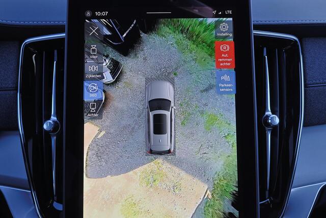 Volvo XC90 T8 Recharge AWD Ultra Black Ed. Exec. - Luchtvering - Panorama/schuifdak - IntelliSafe Assist & Surround - 360º Camera - Bowers & Wilkins audio - Adaptieve LED koplampen - Verwarmde voorstoelen, stuur & achterbank - Parkeersensoren voor & achter - Elektr. bedienb. voorstoelen met geheugen - Geventileerde voorstoelen - Head up display - Draadloze tel. lader - Extra getint glas - 22' LMV