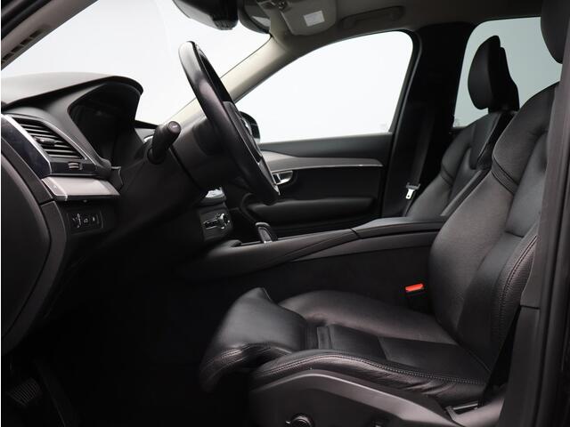 Volvo XC90 T8 390PK Recharge AWD Business Pro / Trekhaak / Leder / BLIS / Adaptive Cruise / Verwarmbaar Stuurwiel + Voorstoelen / 20" / Harman Kardon /