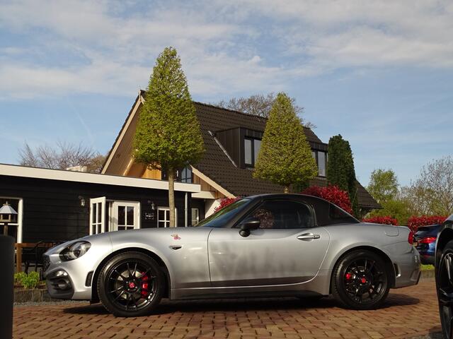 Abarth 124 Spider GT 1.4T Automaat | Carbon Hardtop* | Bose | Camera | Stoelverwarming | Full Options